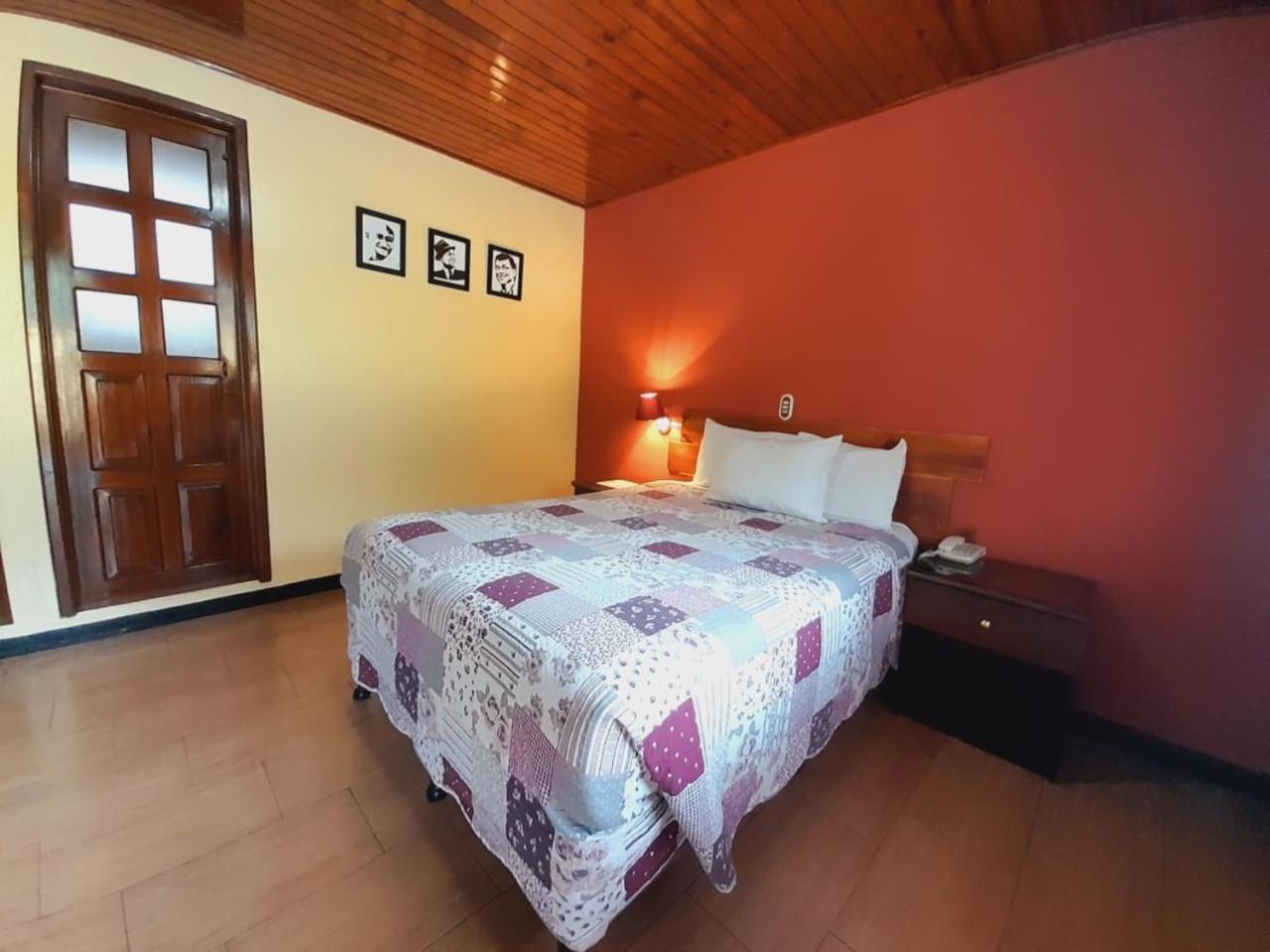 Hotel Y Restaurante Villa Esmeralda Quetzaltenango Eksteriør bilde