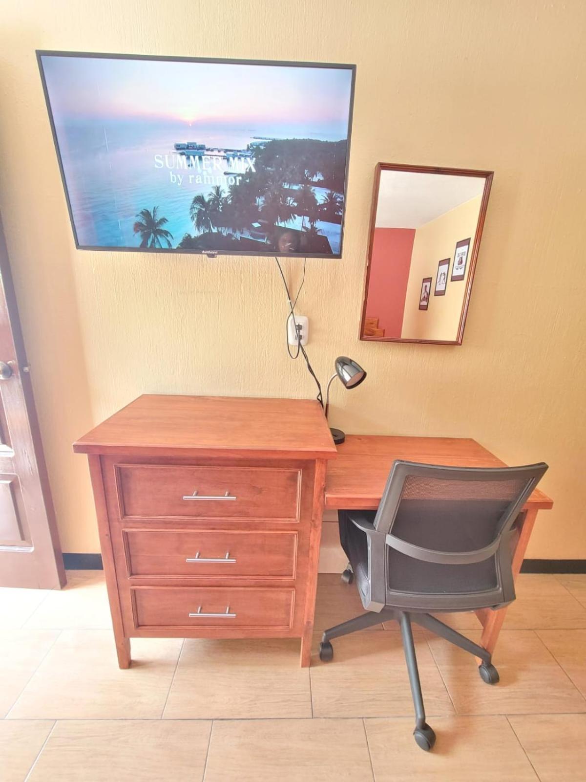Hotel Y Restaurante Villa Esmeralda Quetzaltenango Eksteriør bilde